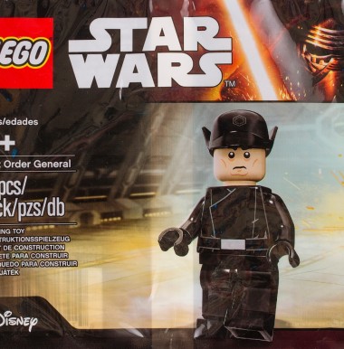 Конструктор LEGO Star Wars 5004406 "Генерал Первого Ордена"